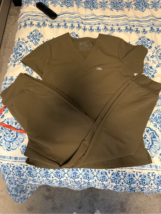 Figs Pants - Figs Spruce Green Scrub Set - Top & Pants NWOT XS
